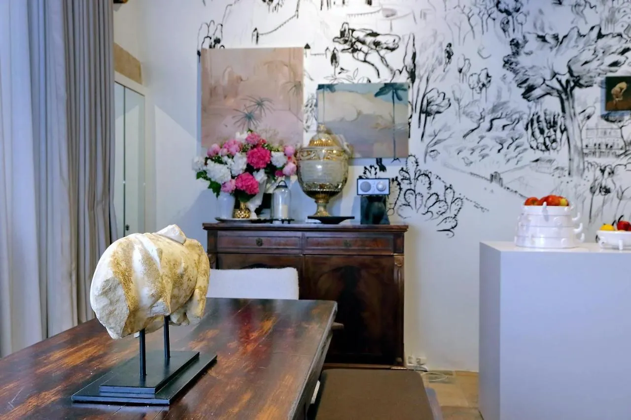 The Eclectic Home Of Collector - Navona Square Rome Italy