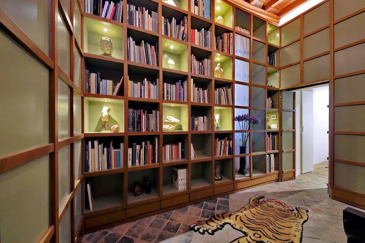 Apartment The Eclectic Home Of Collector - Navona Square Rome Italy